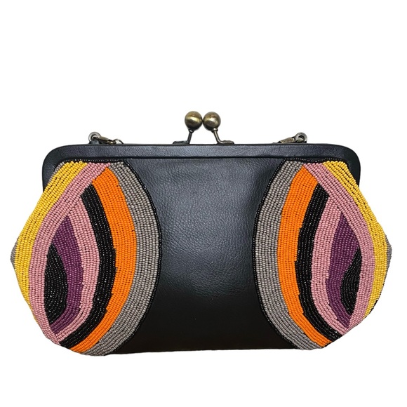 Hand-Crafted Beaded Frame Clutch Bag - Picture 8 of 11